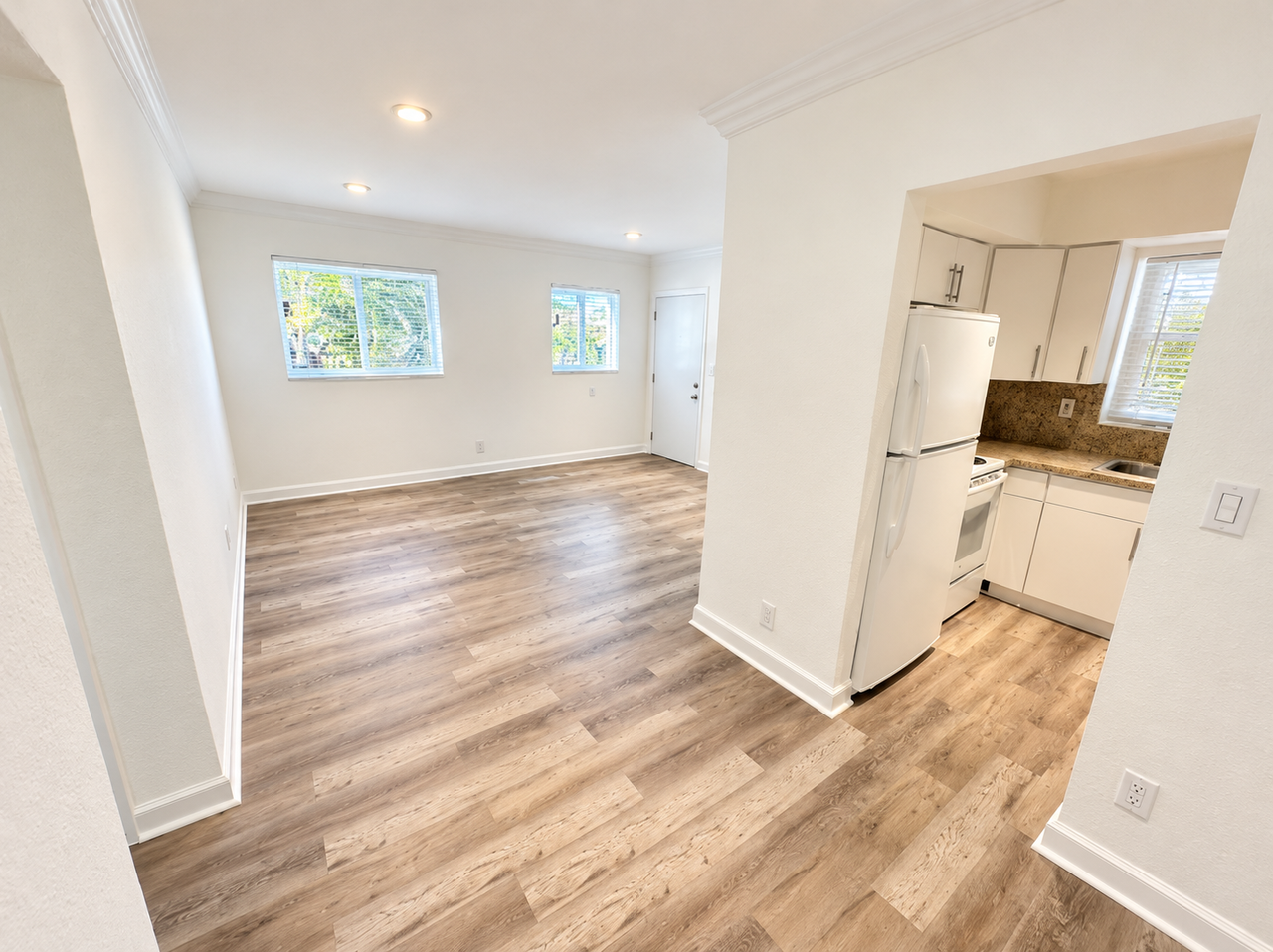 1949 Northeast 172nd Street - Photo 4 of 23