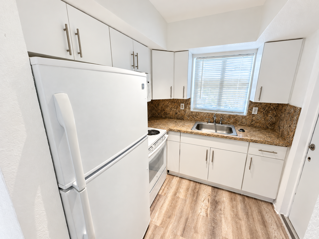 1949 Northeast 172nd Street - Photo 6 of 23
