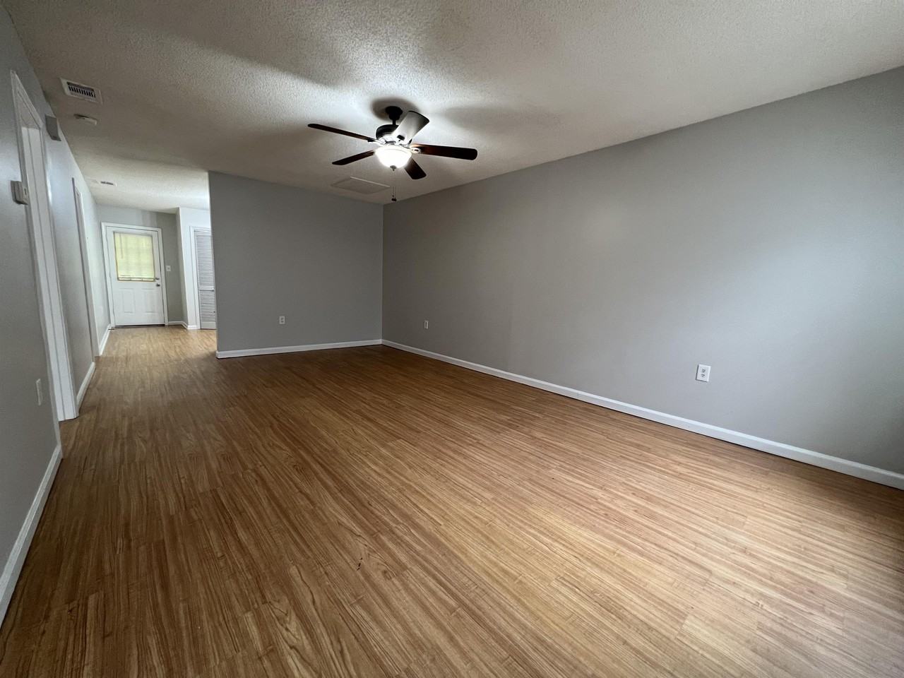 460 Main Street - Photo 4 of 19