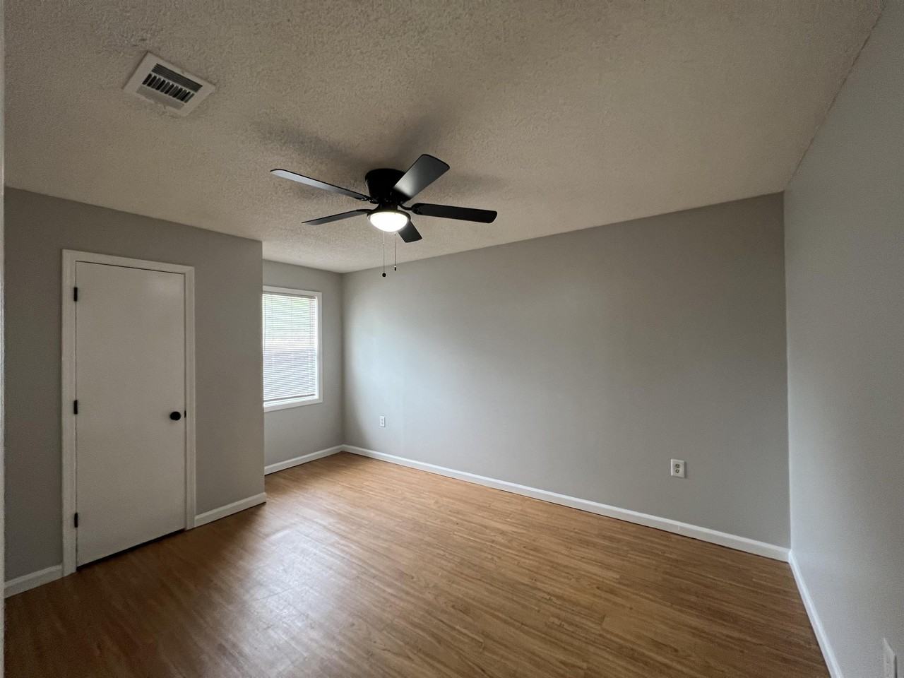 460 Main Street - Photo 6 of 19