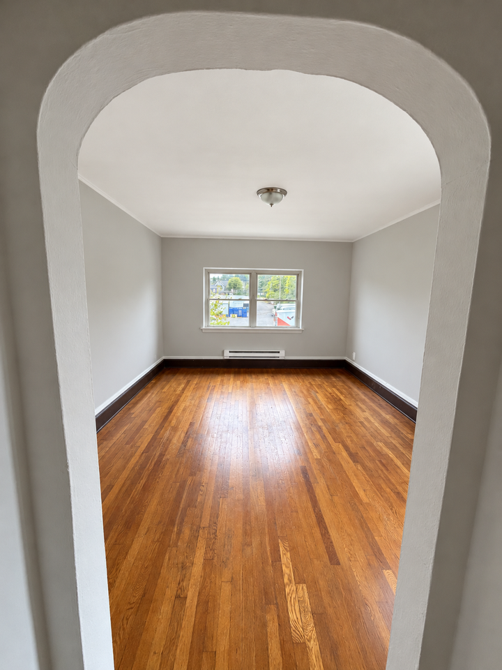 2240 Norwood Avenue - Photo 3 of 7