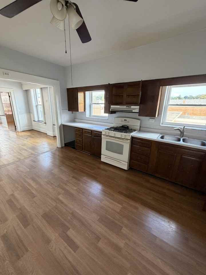 119-121 West Benson Street - Photo 2 of 10
