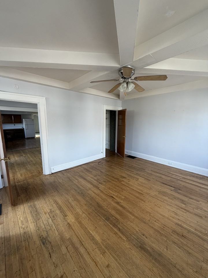 119-121 West Benson Street - Photo 5 of 10