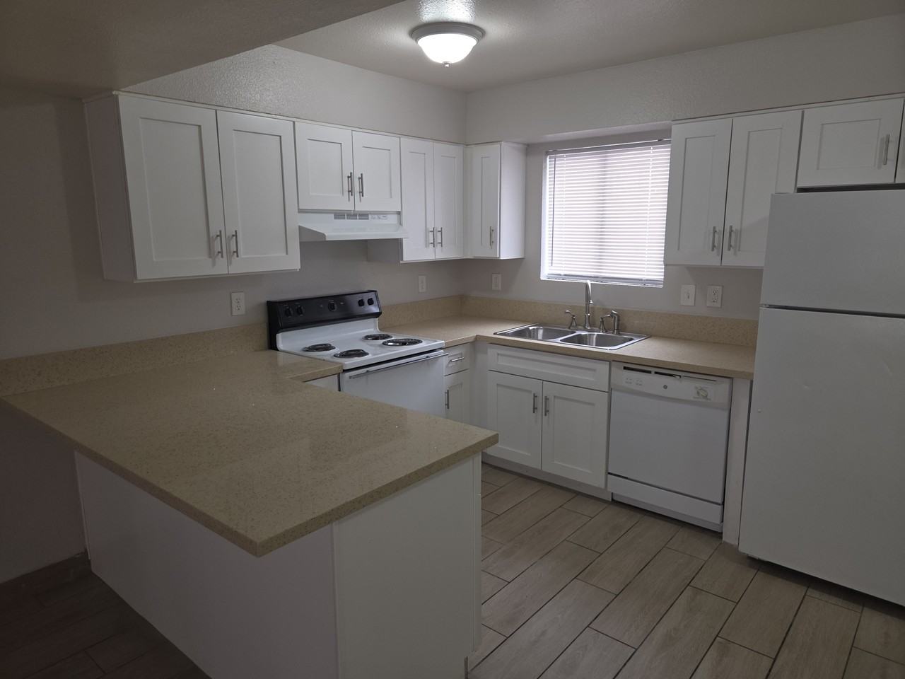 3529 Rio Robles Unit C - Photo 3 of 10