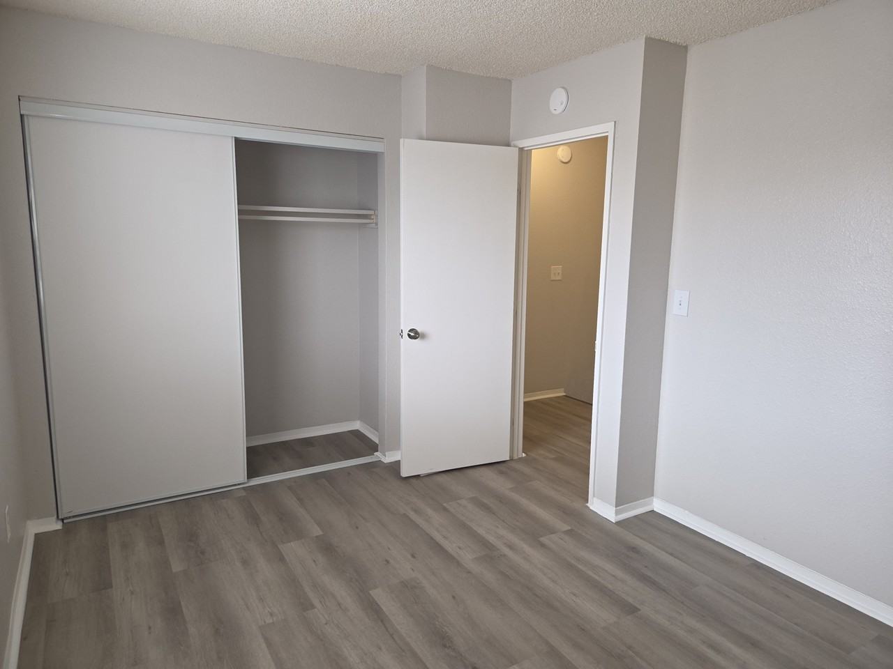 3529 Rio Robles Unit C - Photo 7 of 10