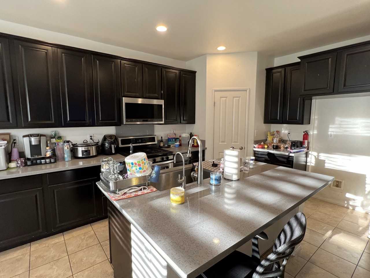 3724 Ash St #1 - Photo 7 of 24