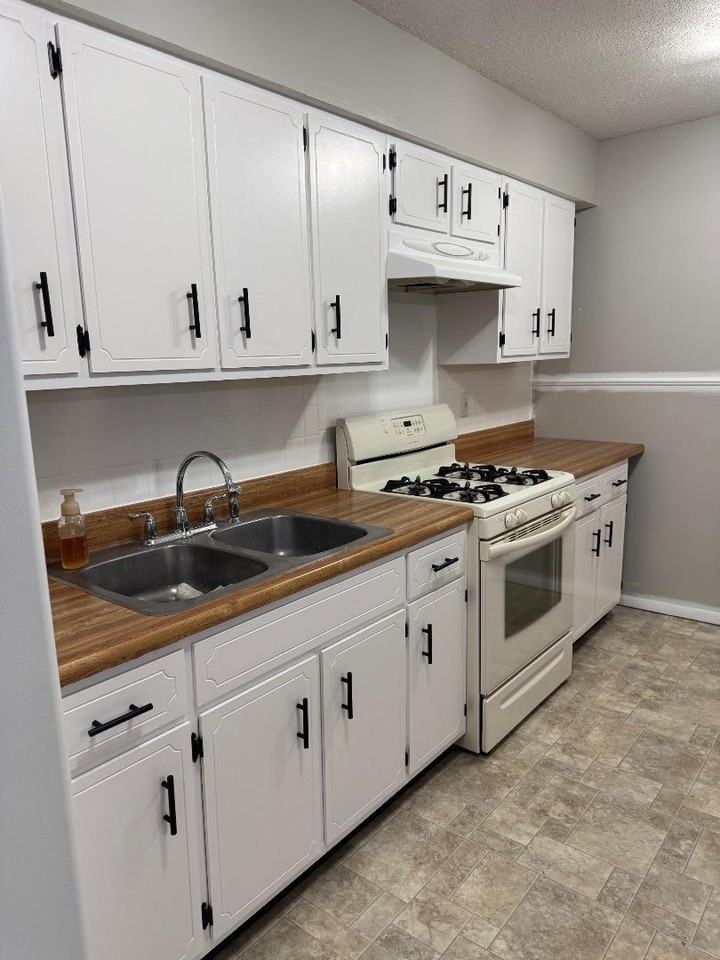 20 Rodrick Dr #1 - Photo 7 of 21