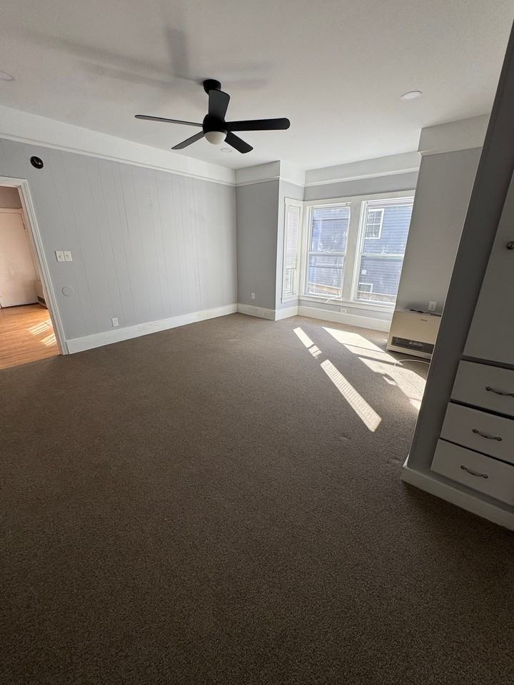 383 Concord St #1 - Photo 3 of 15