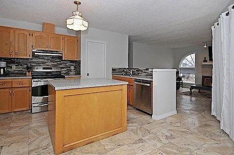 5722 Signal Hill View SW - Photo 3 of 5