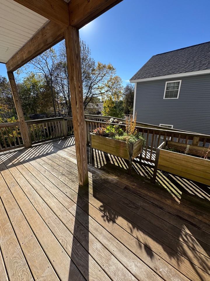 383 Concord St #1 - Photo 4 of 15
