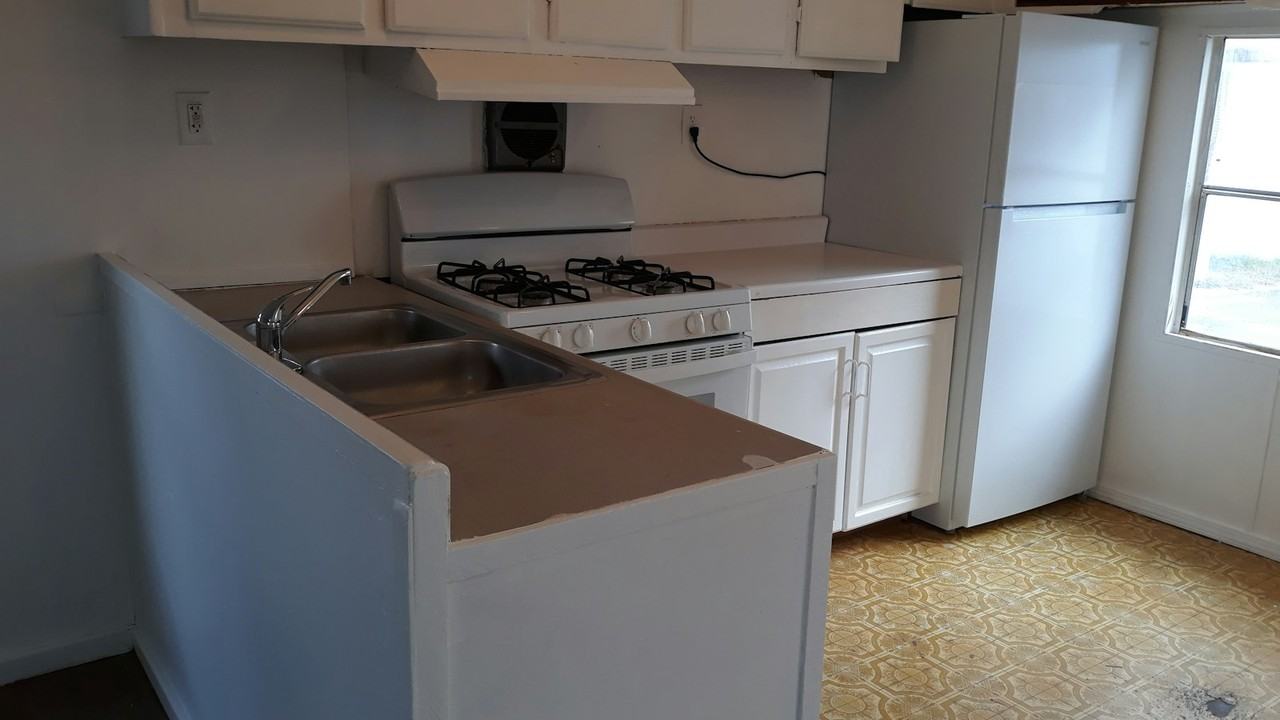 200 South Marshall Street, Unit 6 - Photo 3 of 6