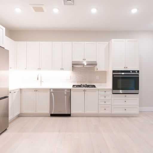 202 Green St - Photo 7 of 10