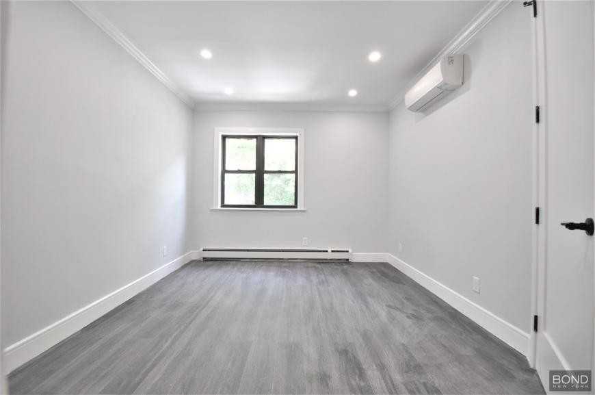 135 E 46th St - Photo 7 of 10