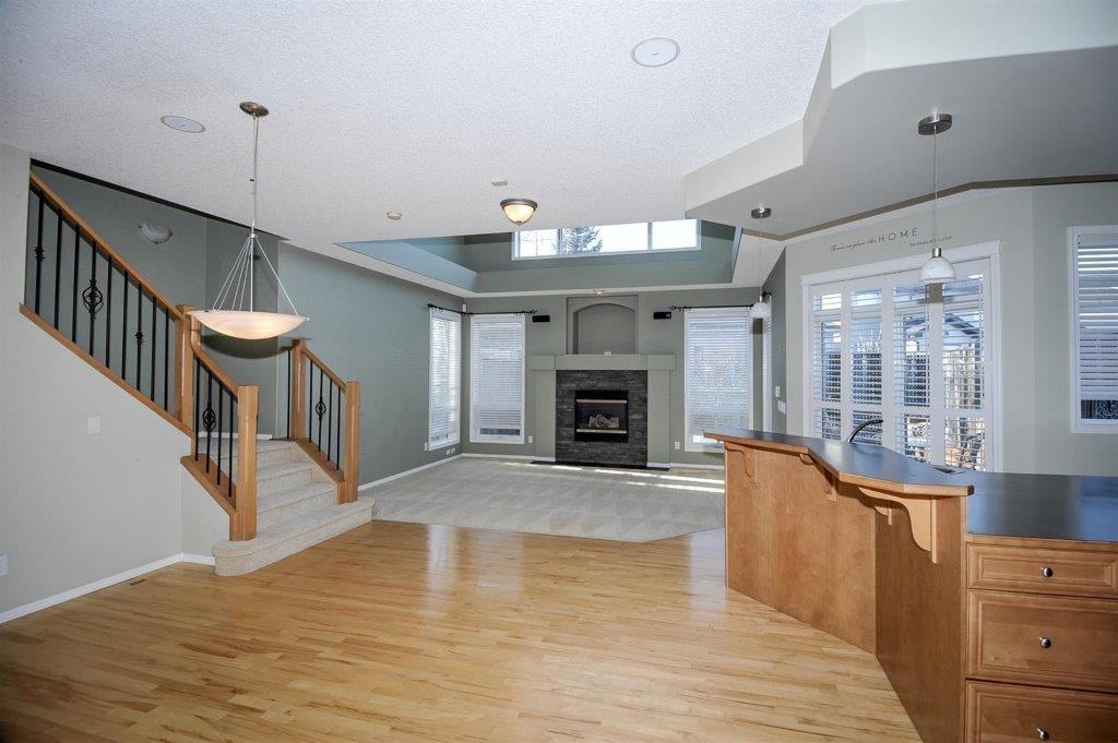 7 Valley Crest Rise NW - Photo 2 of 10