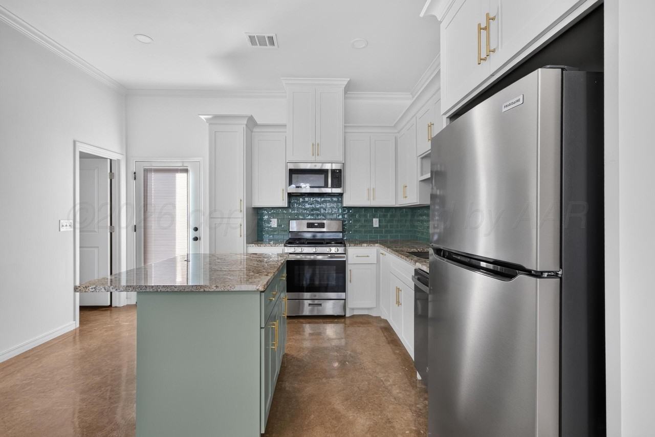 11075 VERANO UNIT E Drive - Photo 5 of 18