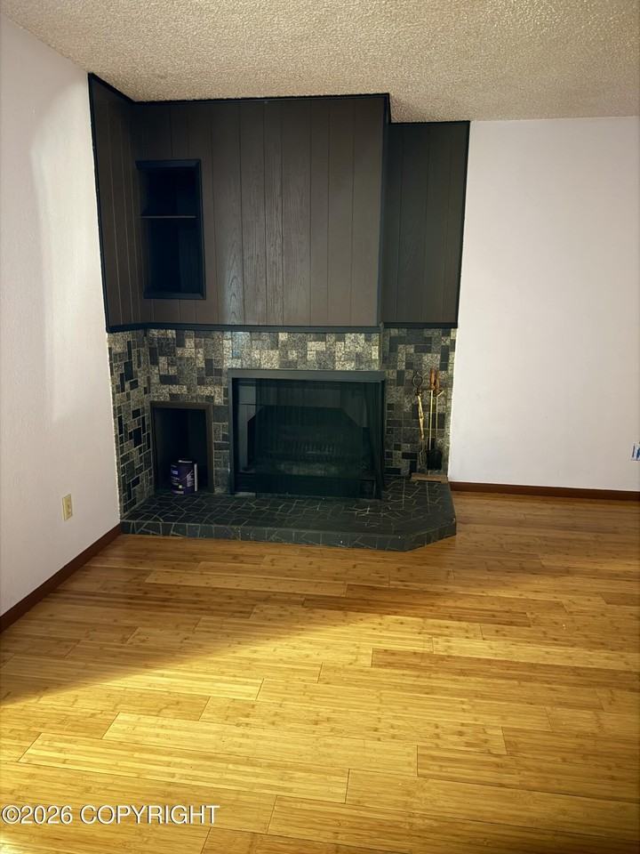 419 N Klevin St - Photo 4 of 22