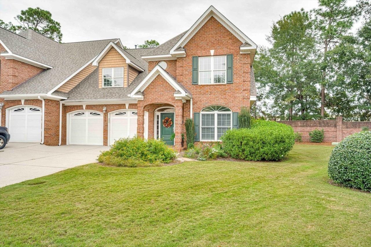 124 Amberly Cir - Photo 2 of 39