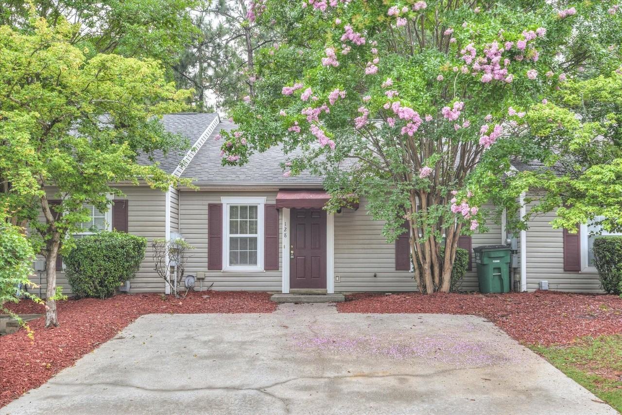 128 Shelby Dr