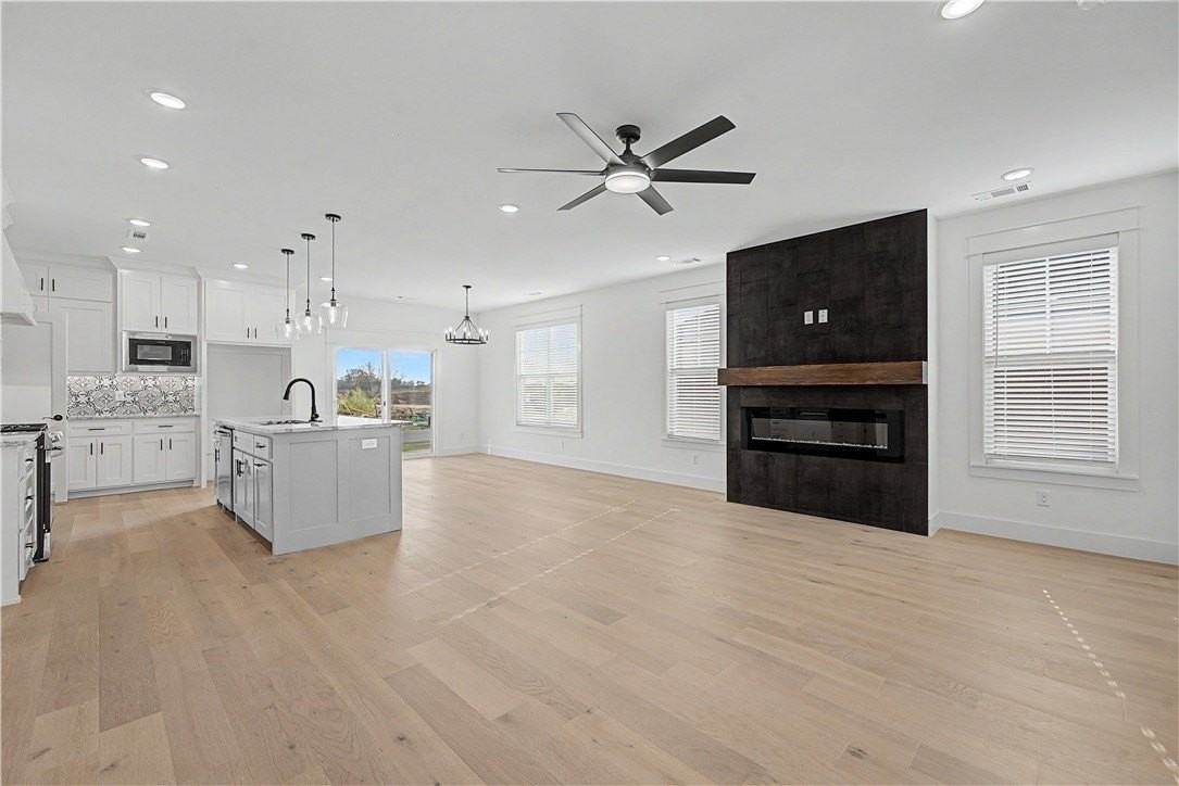 6603 SW Basswood Avenue - Photo 3 of 28