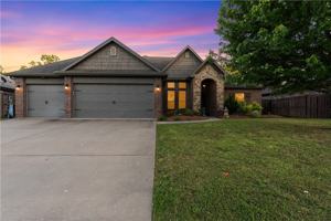 featured image of 1706 Ne Chaucer St