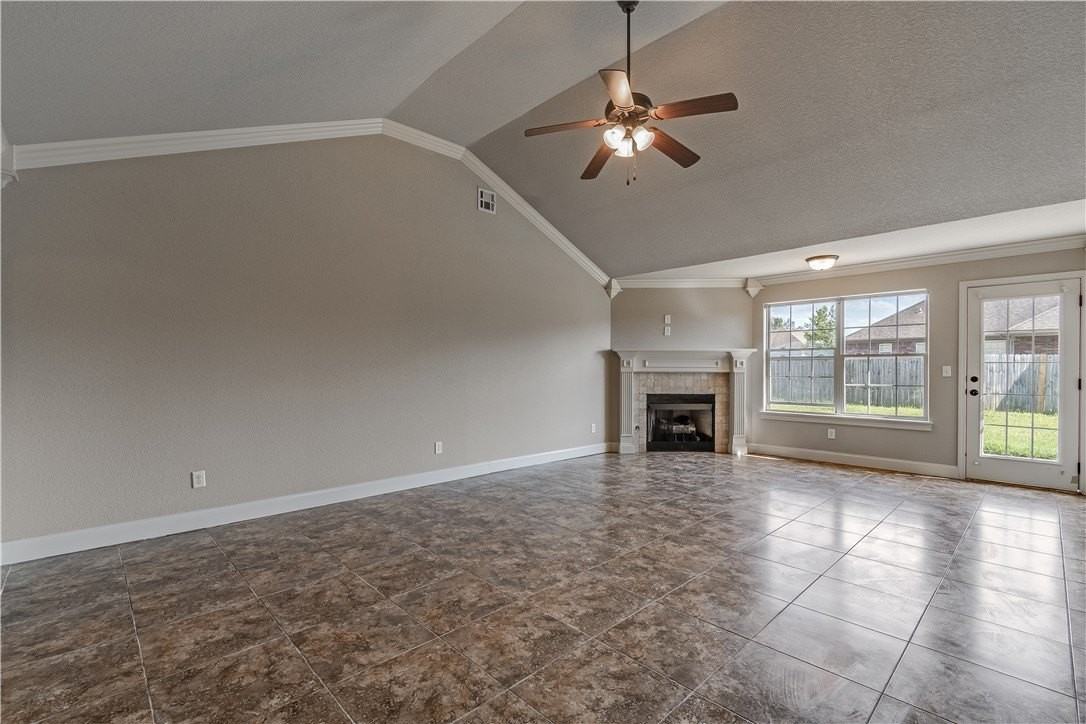 2703 Sw Warberry Ave - Photo 3 of 19