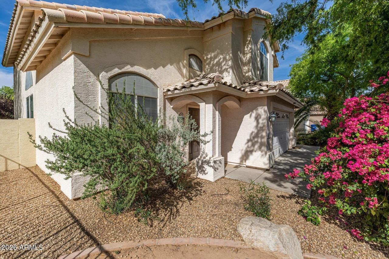 1590 W Dublin Ct - Photo 3 of 31