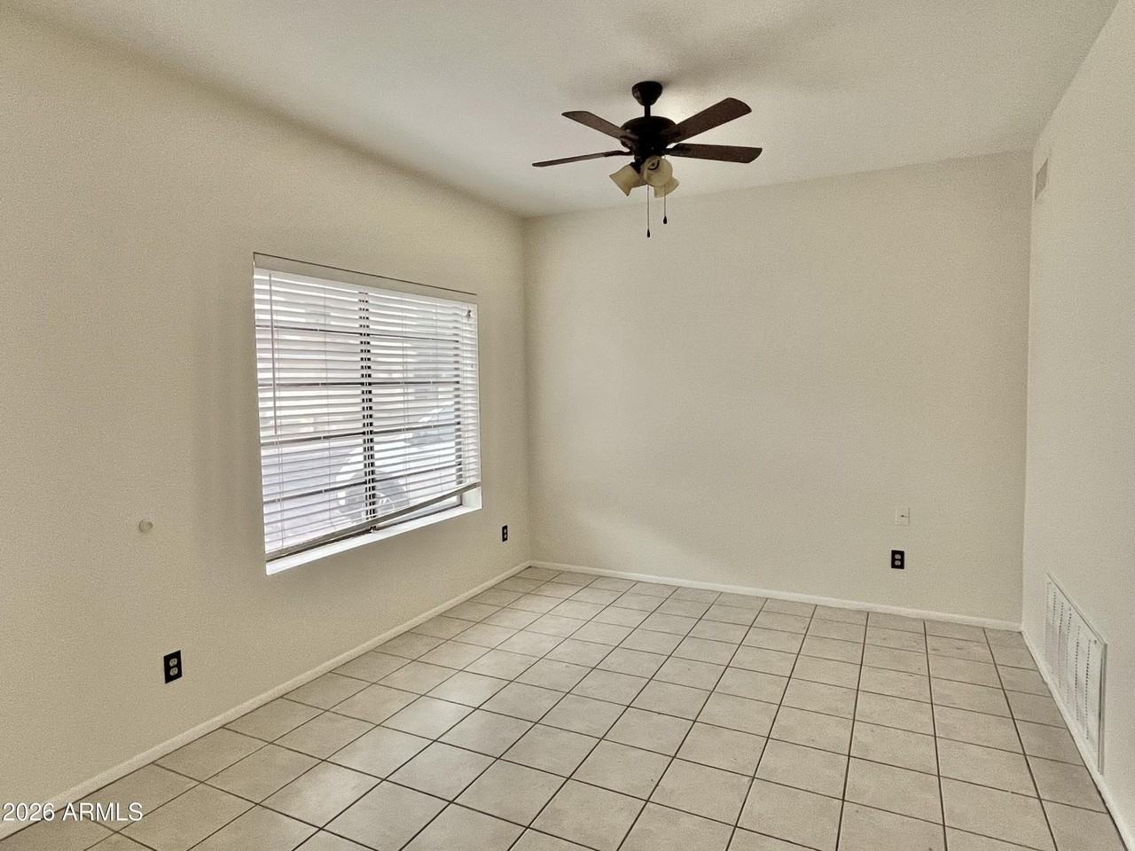 18623 N 42nd Dr - Photo 4 of 14
