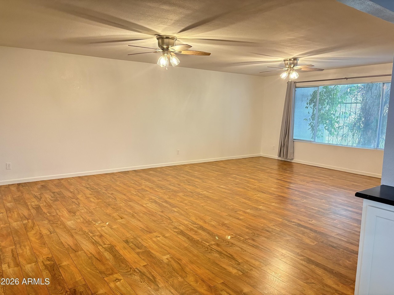 8237 E Rose Ln - Photo 2 of 29