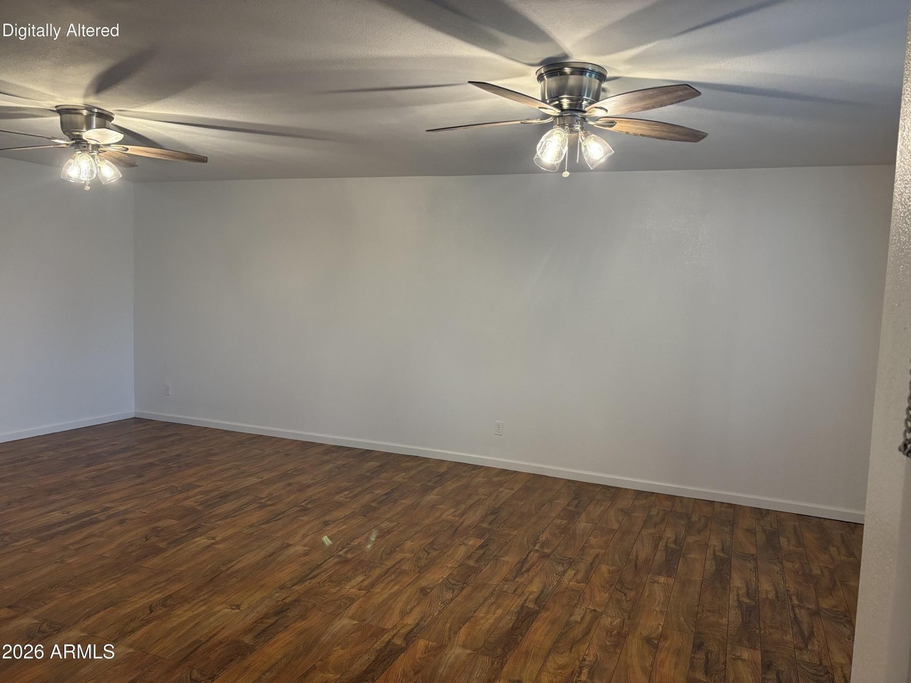 8237 E Rose Ln - Photo 3 of 29