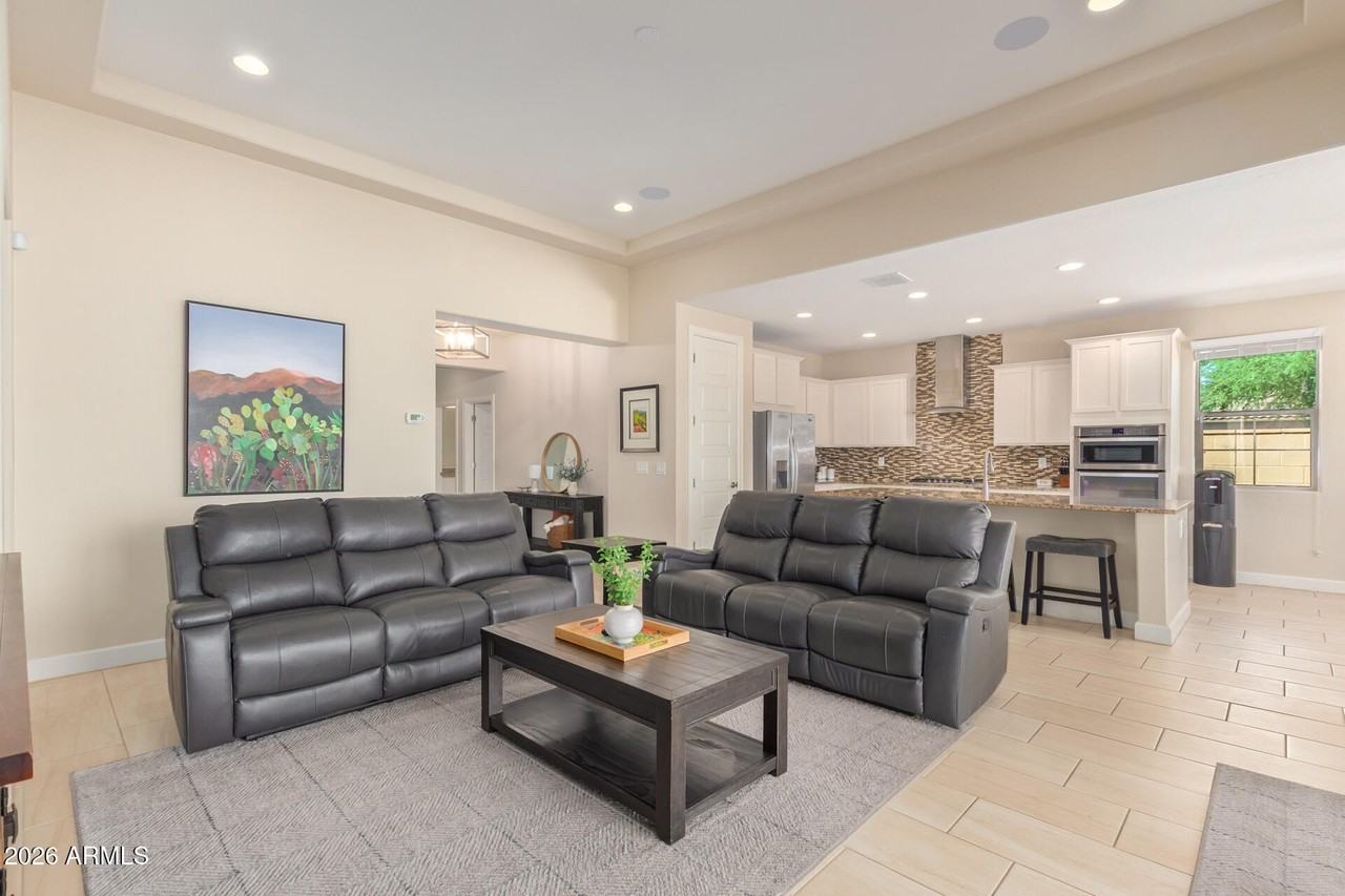 15355 S 182nd Ln - Photo 6 of 37