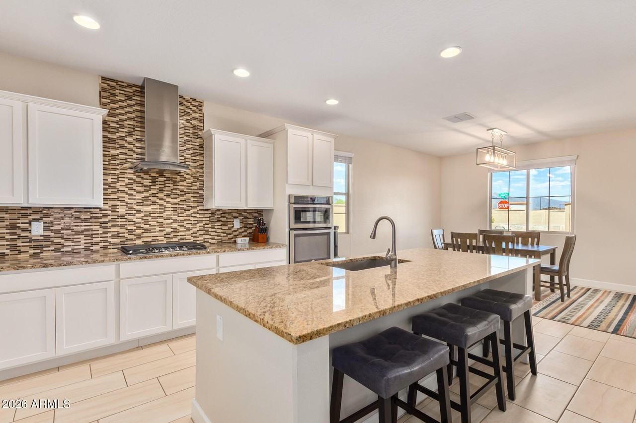 15355 S 182nd Ln - Photo 7 of 37