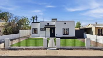 featured image of 1433 E Portland St