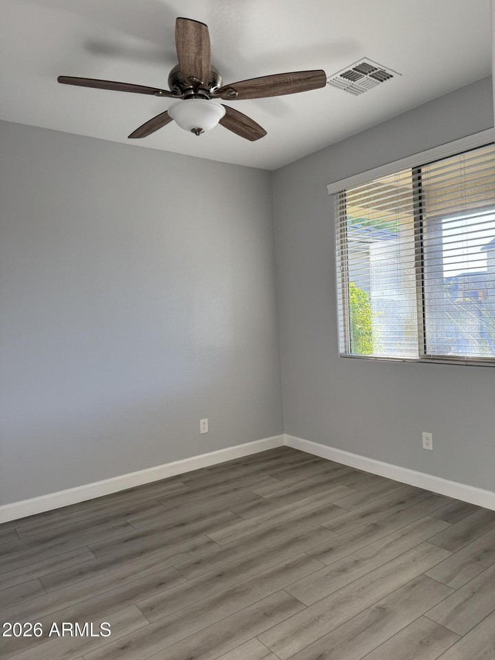 8889 N 71st Dr - Photo 3 of 26
