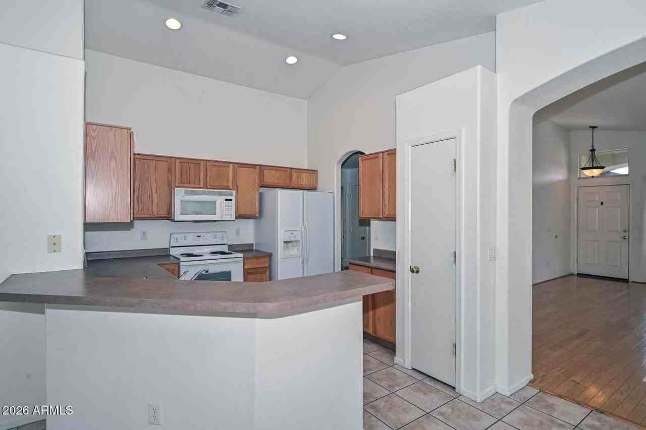 7720 W Foothill Dr - Photo 6 of 50