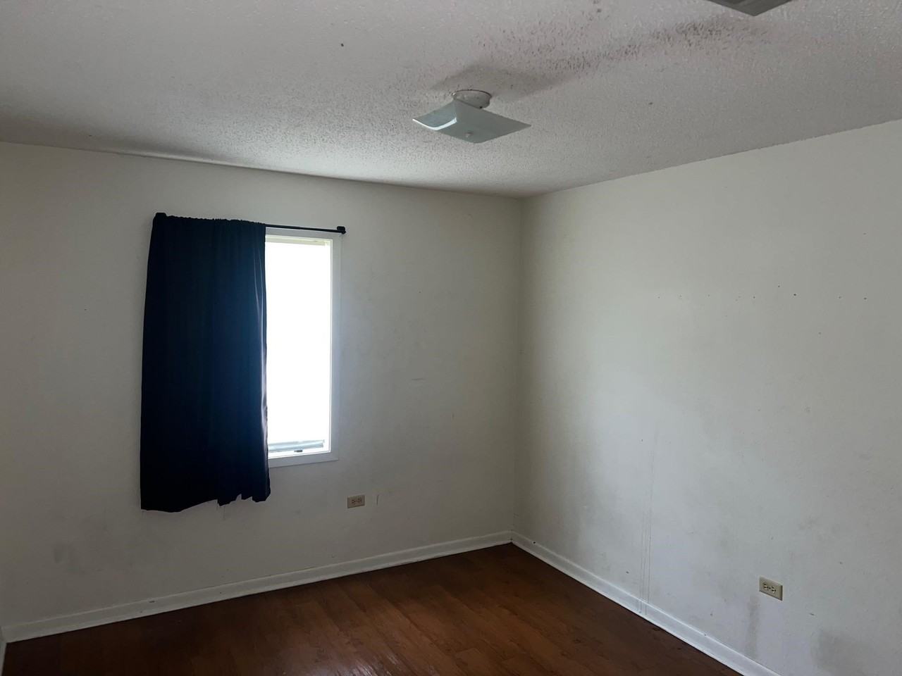 209 S Moss Dr - Photo 7 of 11