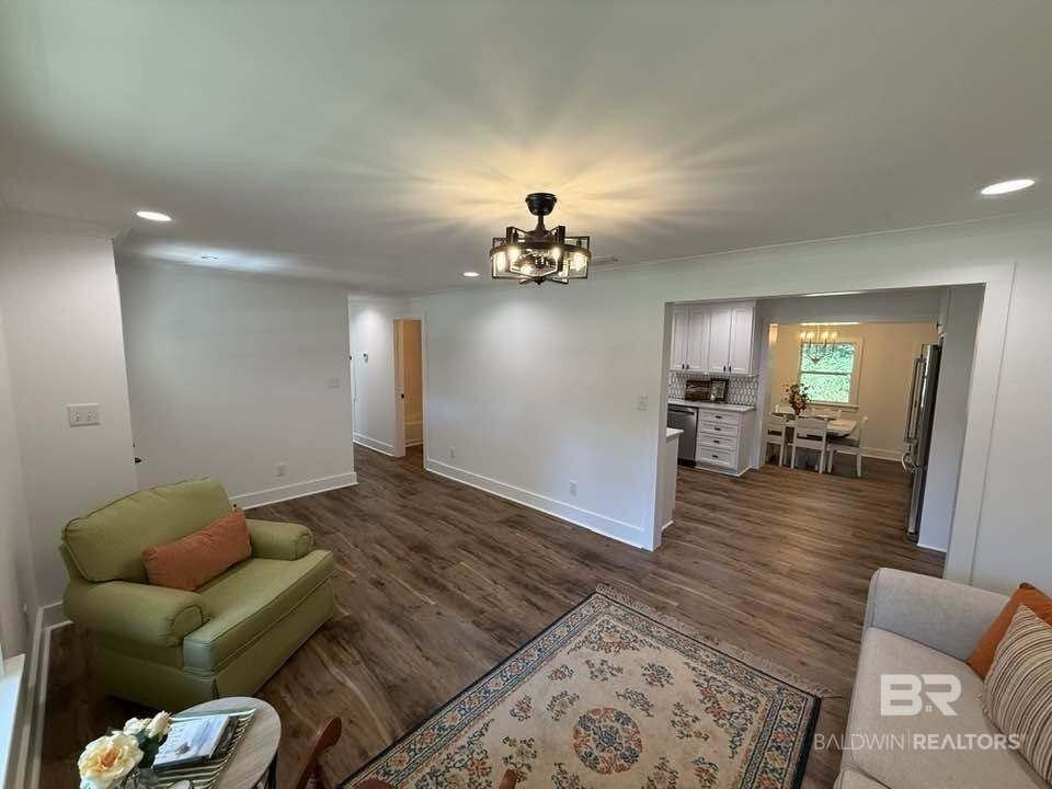 659 Nichols Ave - Photo 3 of 30