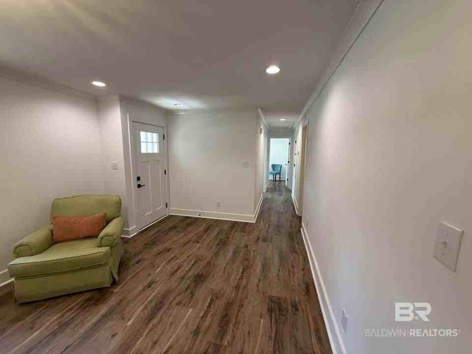 659 Nichols Ave - Photo 5 of 30