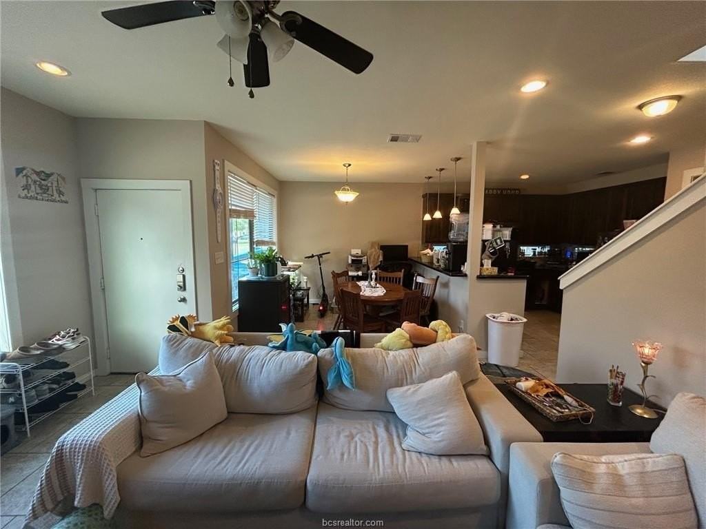 806 Nimitz St - Photo 5 of 20