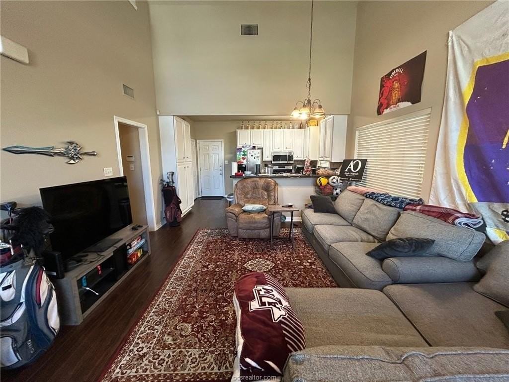 1618 Park Pl - Photo 3 of 20