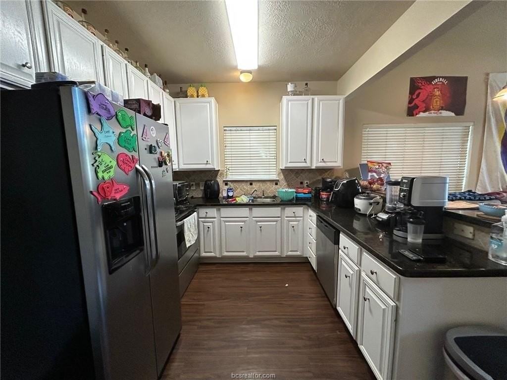 1618 Park Pl - Photo 5 of 20