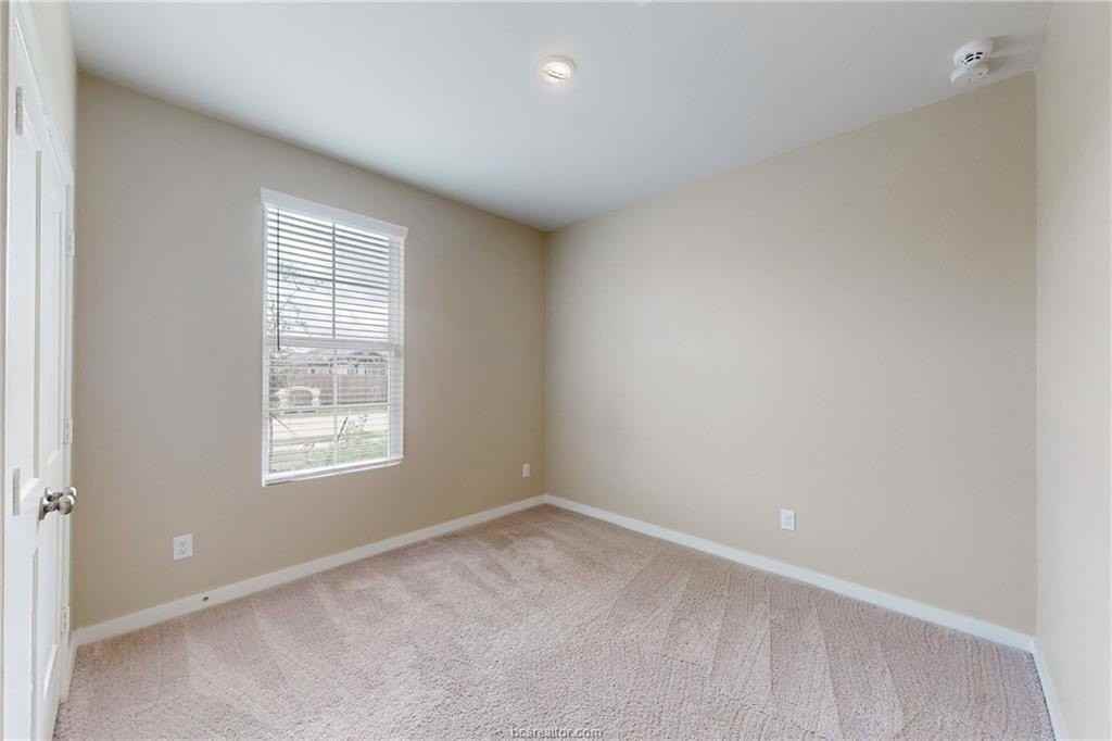 2402 River Way Dr - Photo 4 of 25