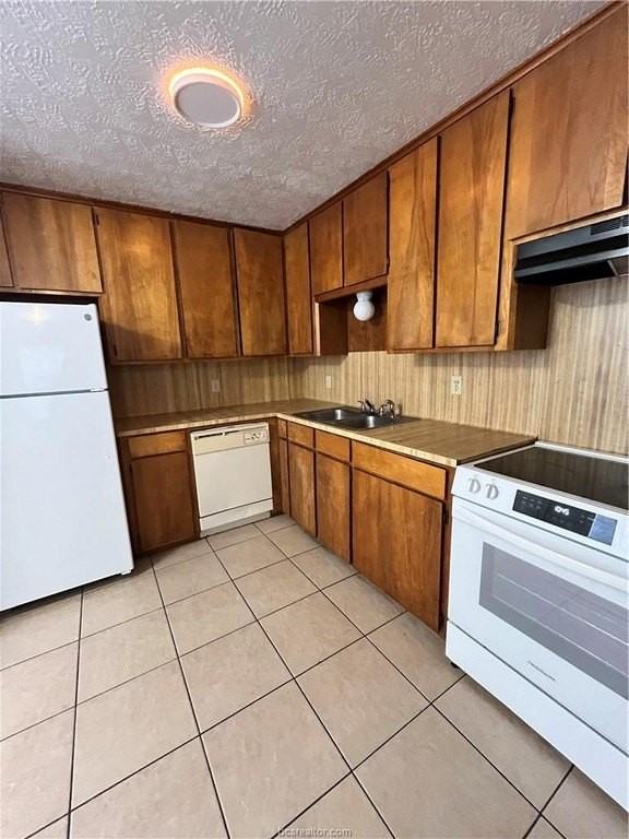 420 Manuel Dr - Photo 2 of 14