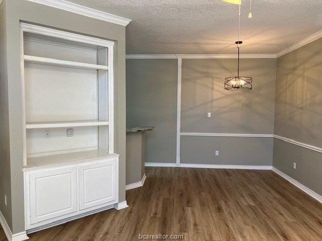 507 Fraternity Row - Photo 3 of 12