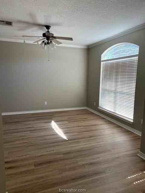 507 Fraternity Row - Photo 5 of 12