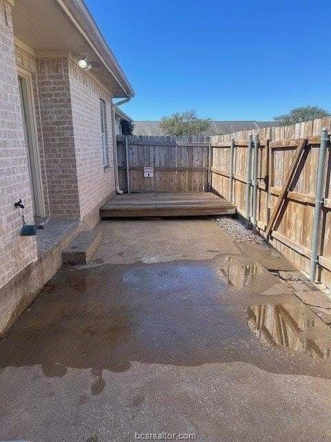 507 Fraternity Row - Photo 6 of 12