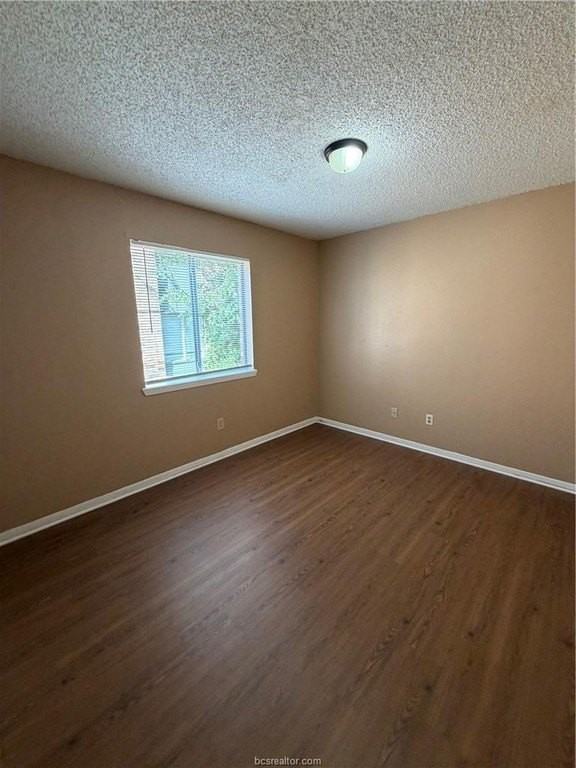 2000 Longmire Ct Apt 12 #6 - Photo 3 of 6