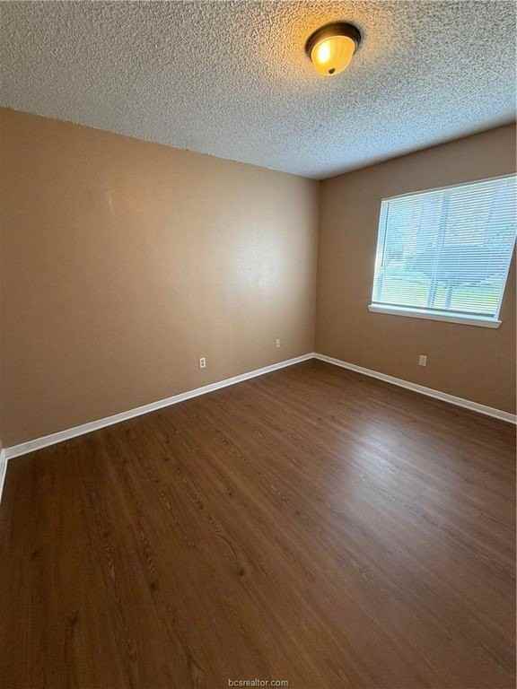 2000 Longmire Ct Apt 12 #6 - Photo 4 of 6