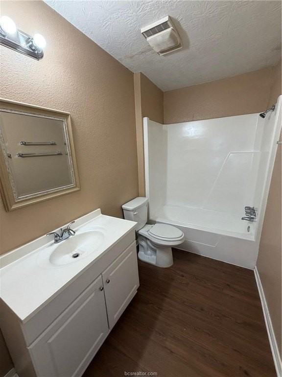 2000 Longmire Ct Apt 12 #6 - Photo 5 of 6