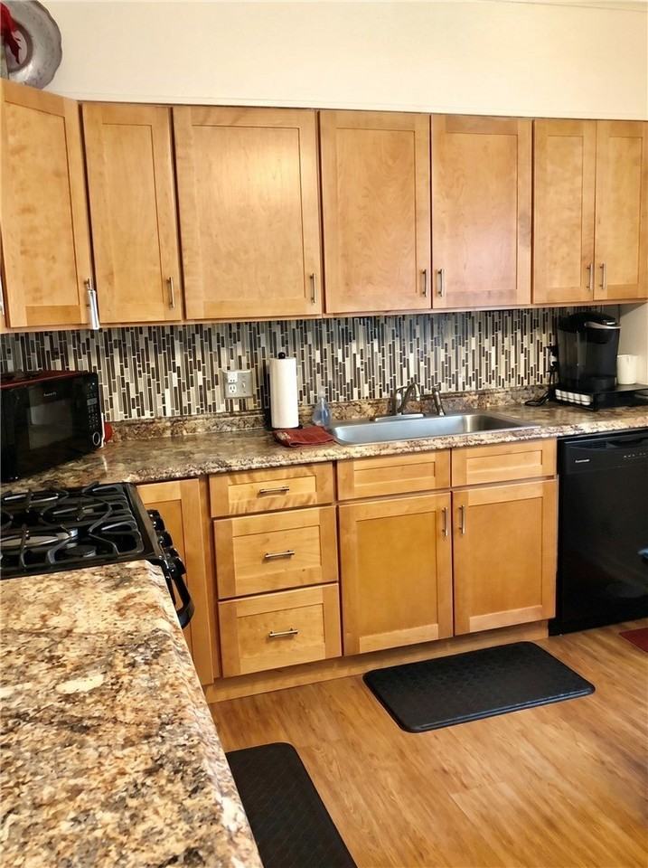 96 Rutgers St - Photo 4 of 12