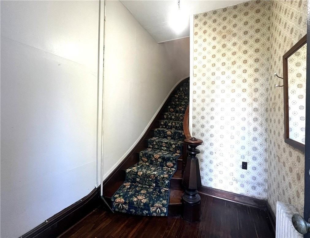352 Maple Ave #B - Photo 2 of 23